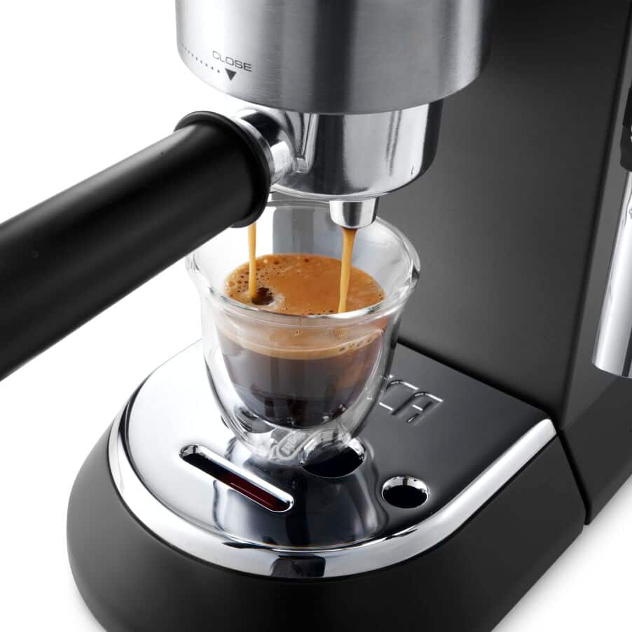 De'Longhi Dedica EC685.BK espresso extraction