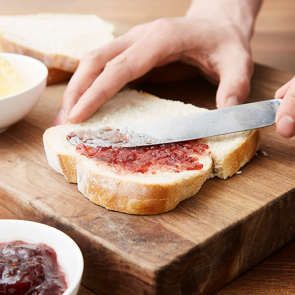 Morphy Richards Fastbake 48281 bread serving image