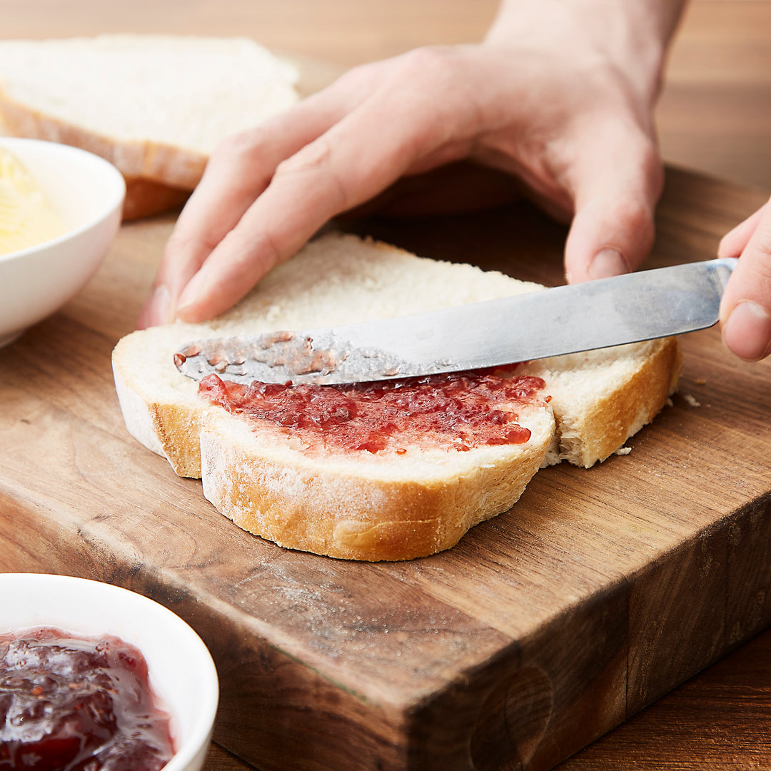 Morphy Richards Fastbake 48281 bread serving image