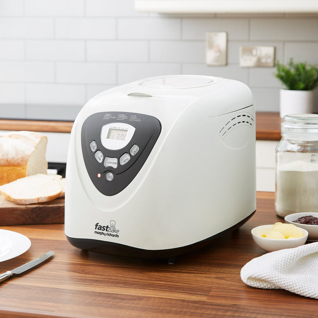 Morphy Richards Fastbake 48281 lifestyle image