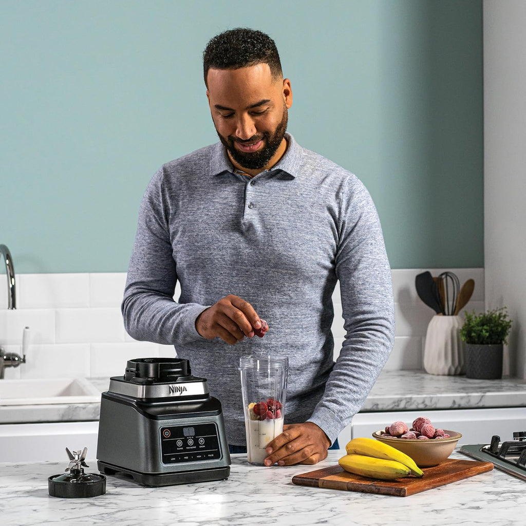 Ninja BN750UK 2-in-1 Blender full set view