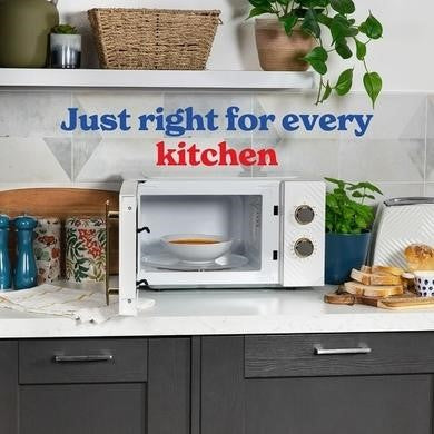 Russell Hobbs Groove RHMM723 17L Solo Microwave White